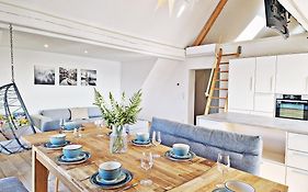 Exklusives 212 Qm Ferienhaus Mit 2 Apartments - Garten, Grill & Sauna!